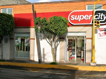 Remodelación y construcción de tiendas de conveniencia Super City